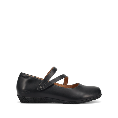 Outside Image of Banter Black 6