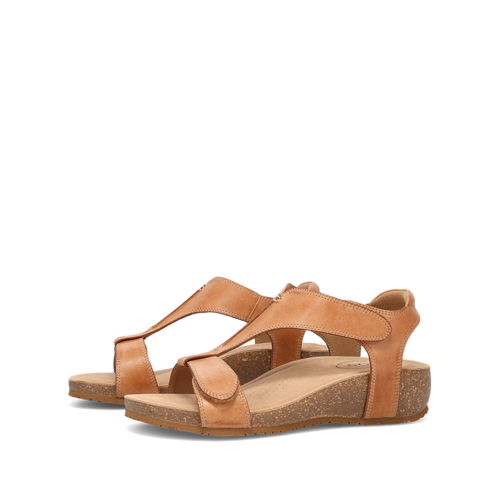 Pair image of Showtime Caramel 39