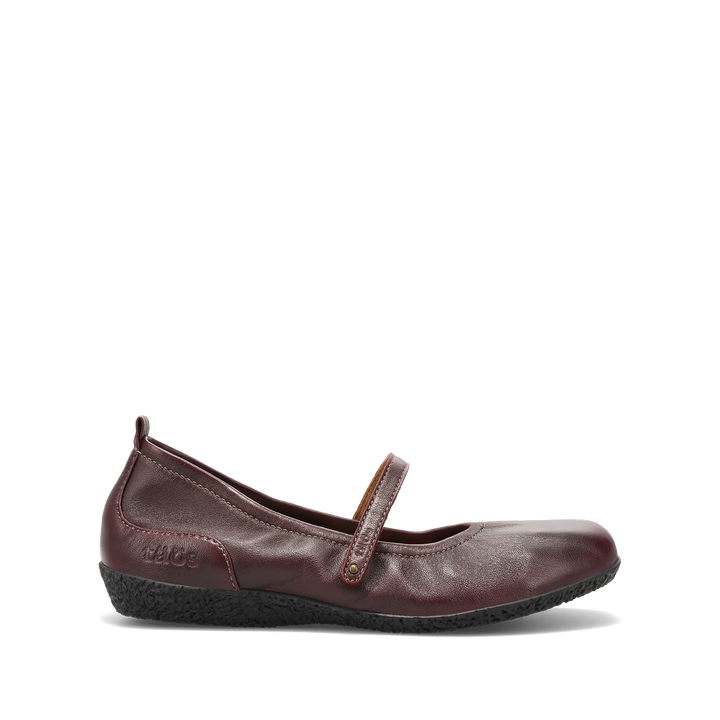 Outside image of Babble Merlot 6