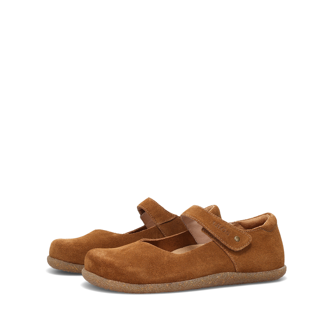 Pair Image of Ultimate Chestnut Suede 39