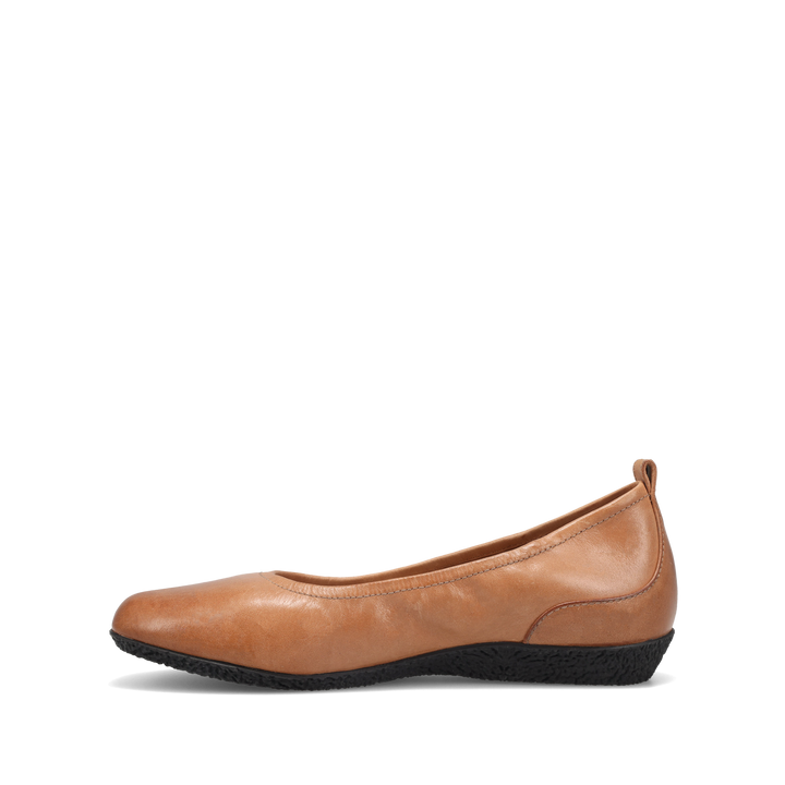 Instep Image of Chit Chat Caramel Size 9