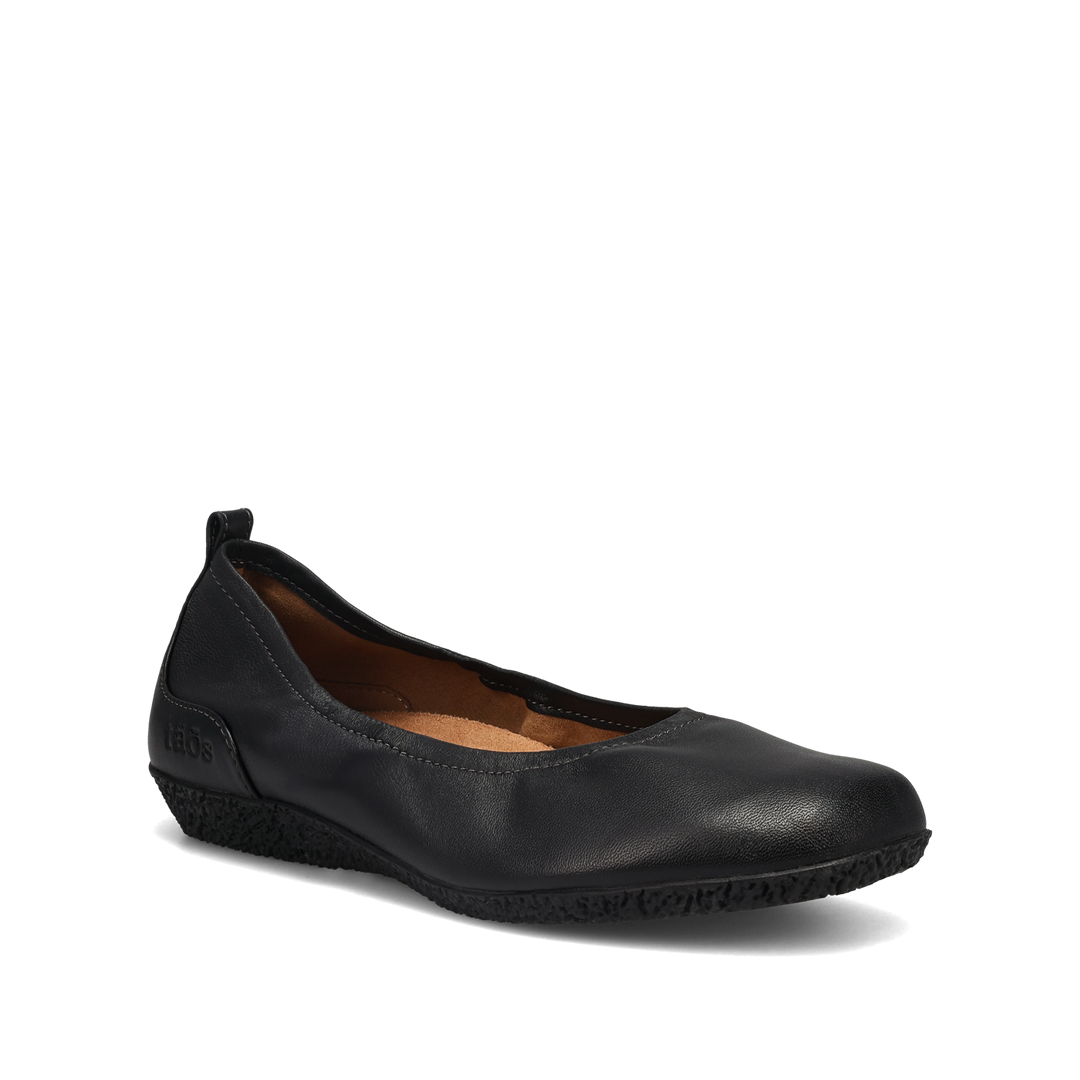 Hero image of Chit Chat Black 6
