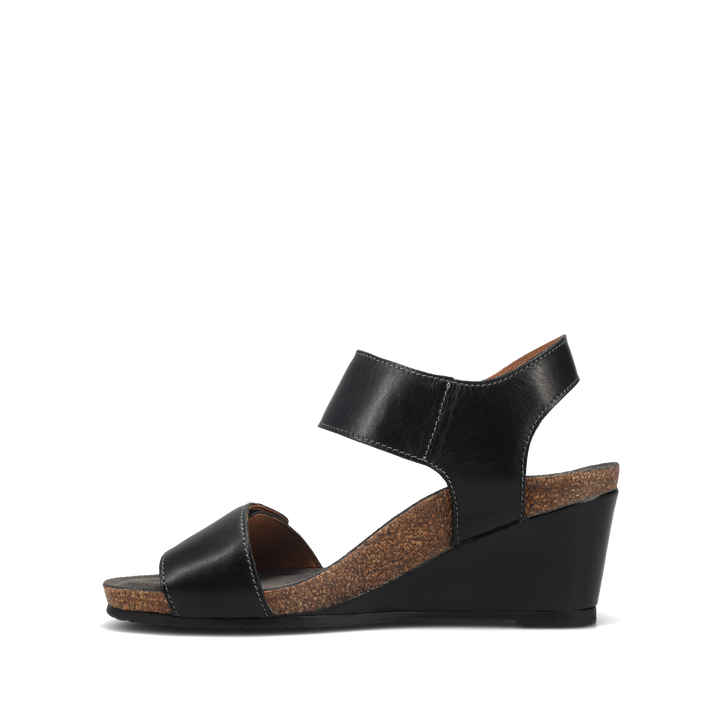 Side angle image of Taos Footwear Carousel 3 Black Size 36