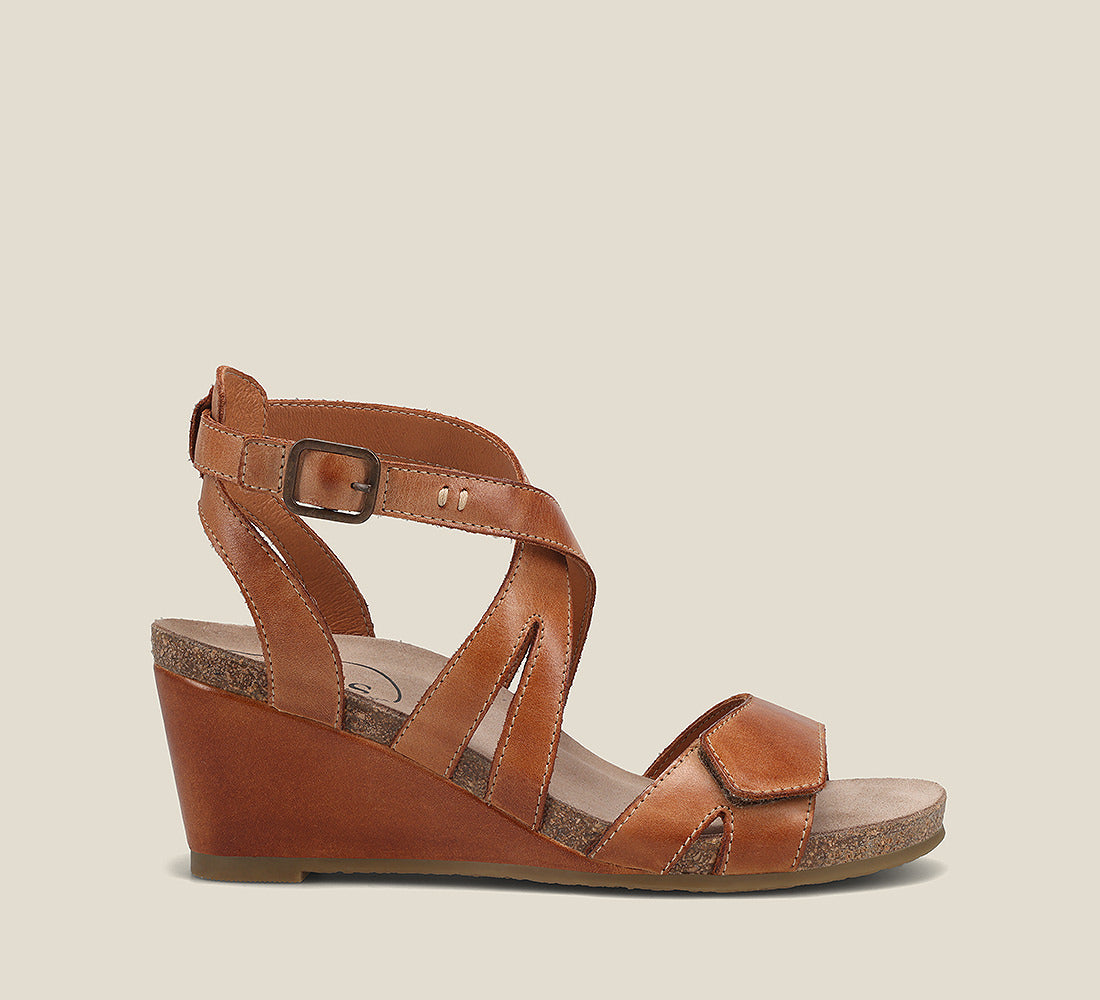 Side angle image of Taos Footwear Xcellent 2 Caramel Size 39