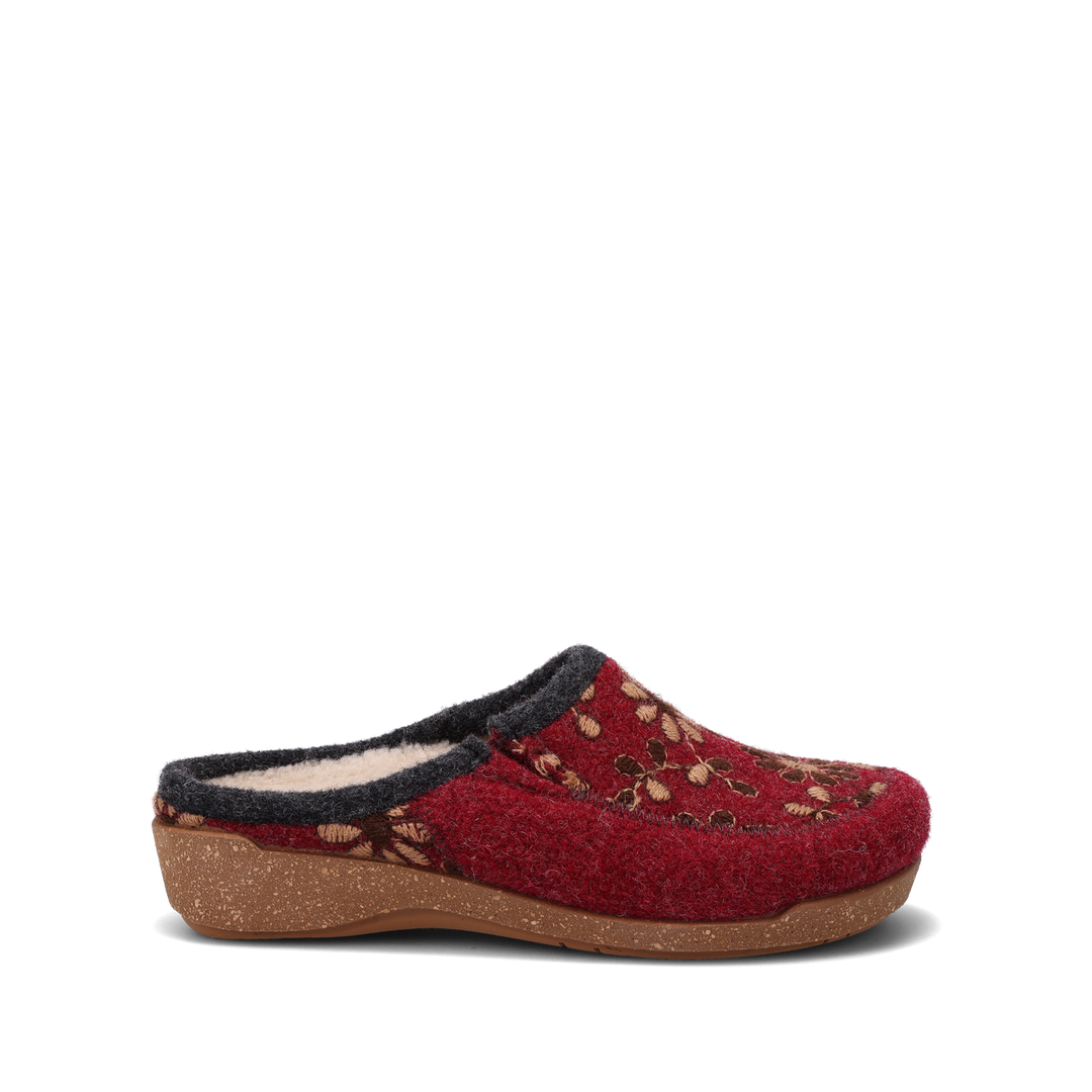 Side angle image of Taos Footwear Woolderness 2 Cranberry Size 36
