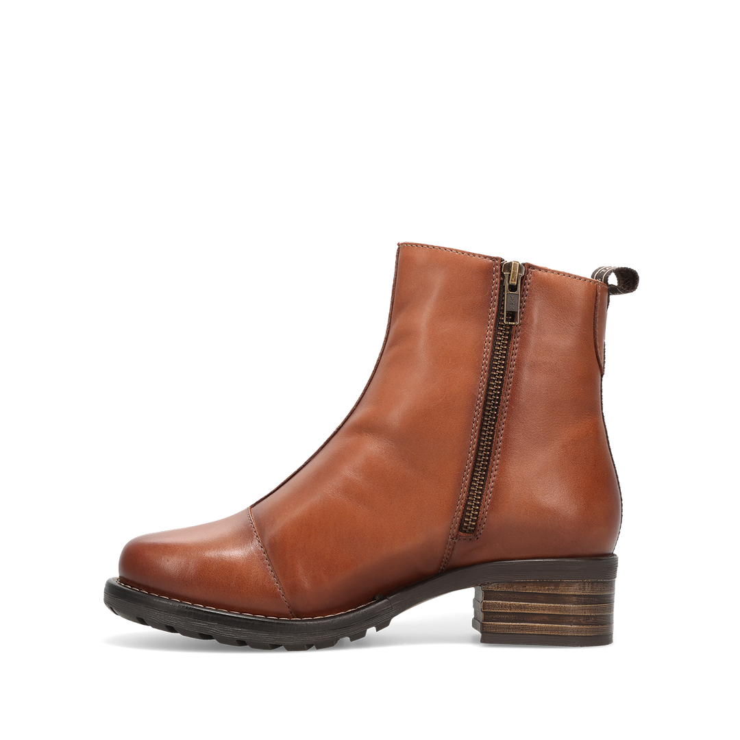 Instep image of Uptown Tan 36