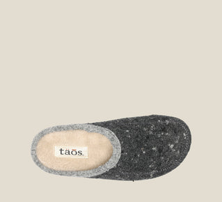 Load image into Gallery viewer, &quot;Side image of Woollery Charcoal Two-tone wool slip on clog with cork detail
