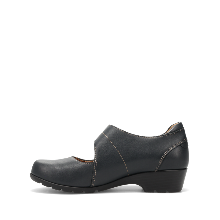 Instep image of Newsy Navy Size 6