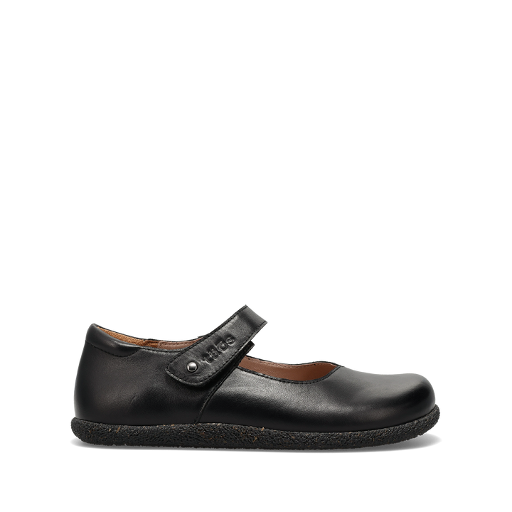 Outside Image of Ultimate Black/Black 42