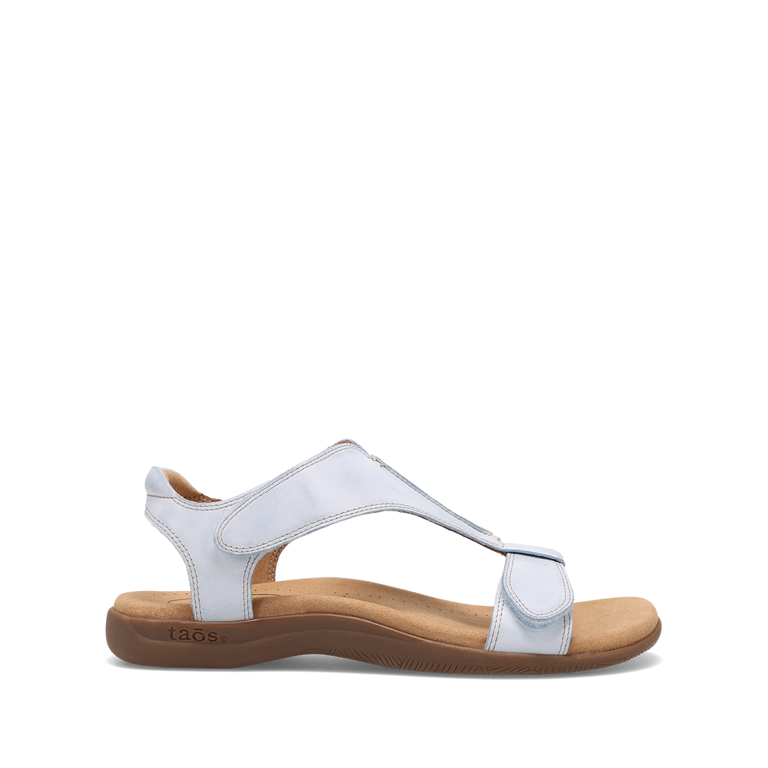 Outside Image of The Show Chambray 7