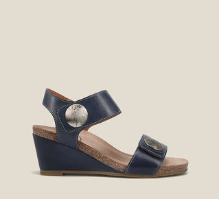 Load image into Gallery viewer, Side angle image of Taos Footwear Carousel 3 Dark Blue Leather Size 37
