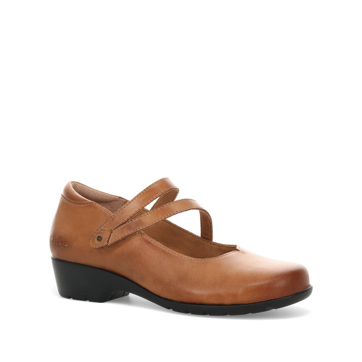 Hero image of Headline Caramel Size 6