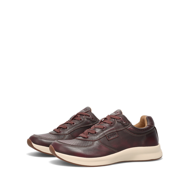 Pair shot image of Delta Merlot Size 6