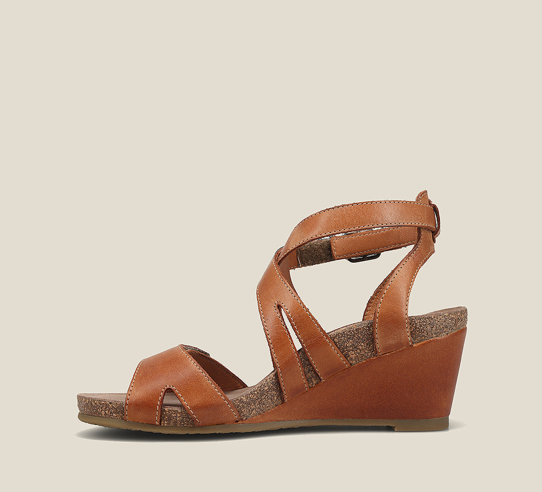 Side angle image of Taos Footwear Xcellent 2 Caramel Size 39