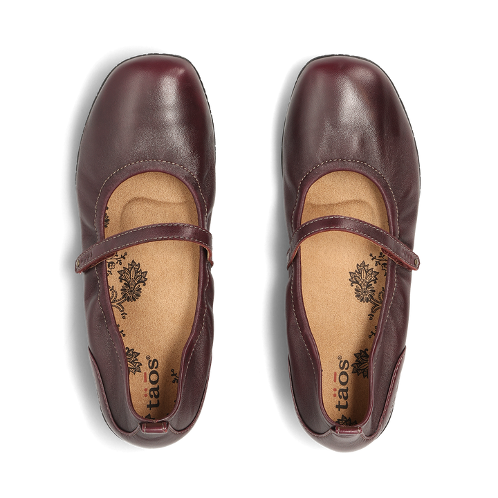 Top down image of Babble Merlot 6
